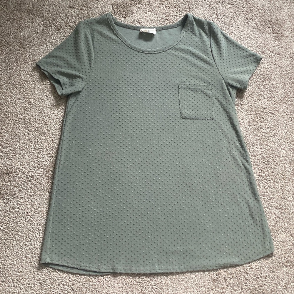 Large Betsy’s Boutique Short Sleeve Textured Pocket Tee